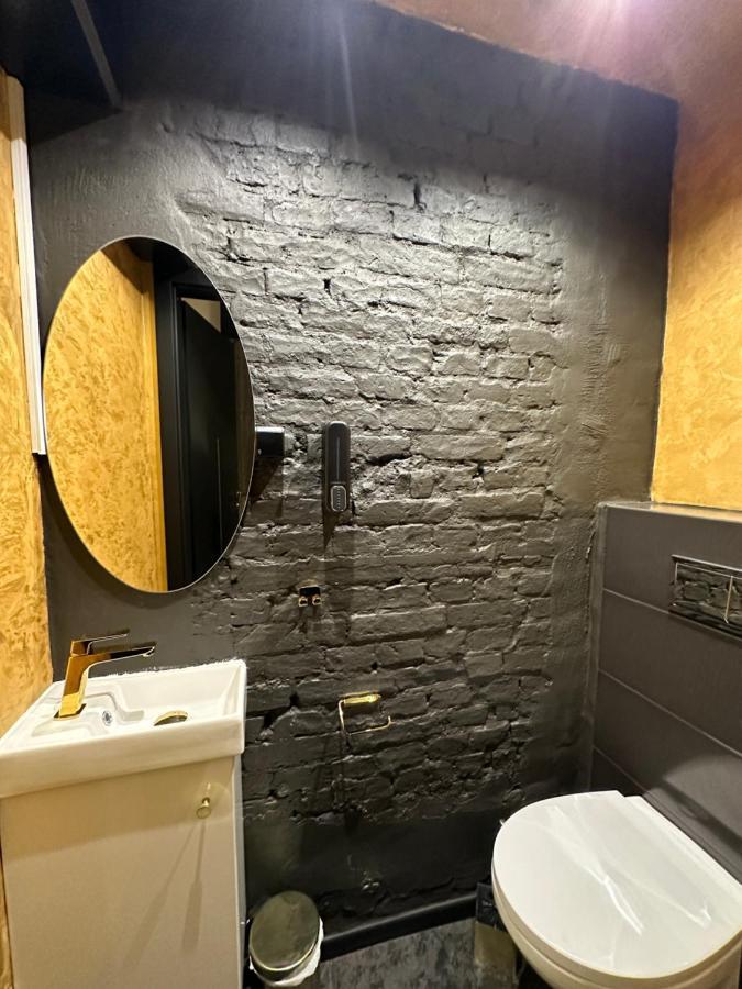Darkhouse Versace Gold Лодз Екстериор снимка